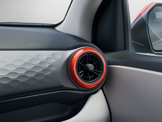 Накладки на дефлектори салону, колір томатно-червоний - Аксесуари від офіційного дилера Hyundai в Дніпрі та області - фото 8